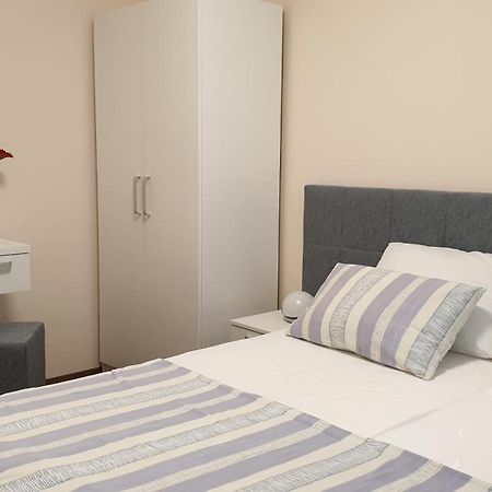 Apartments And Rooms With Parking Space Hvar - 15378 Hvar Town Szoba fotó